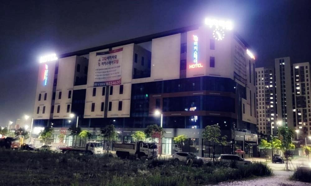 Pyeongtaek Godeok Rich Stay Hotel Luaran gambar